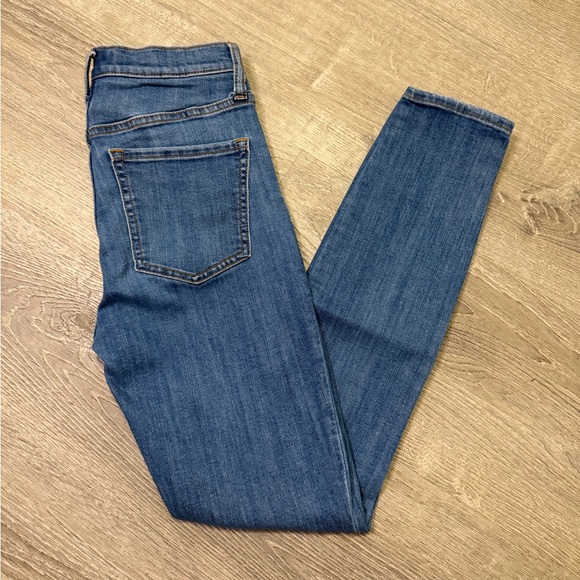 •GAP• HIGH RISE LEGGING JEAN - Picture 2 of 5